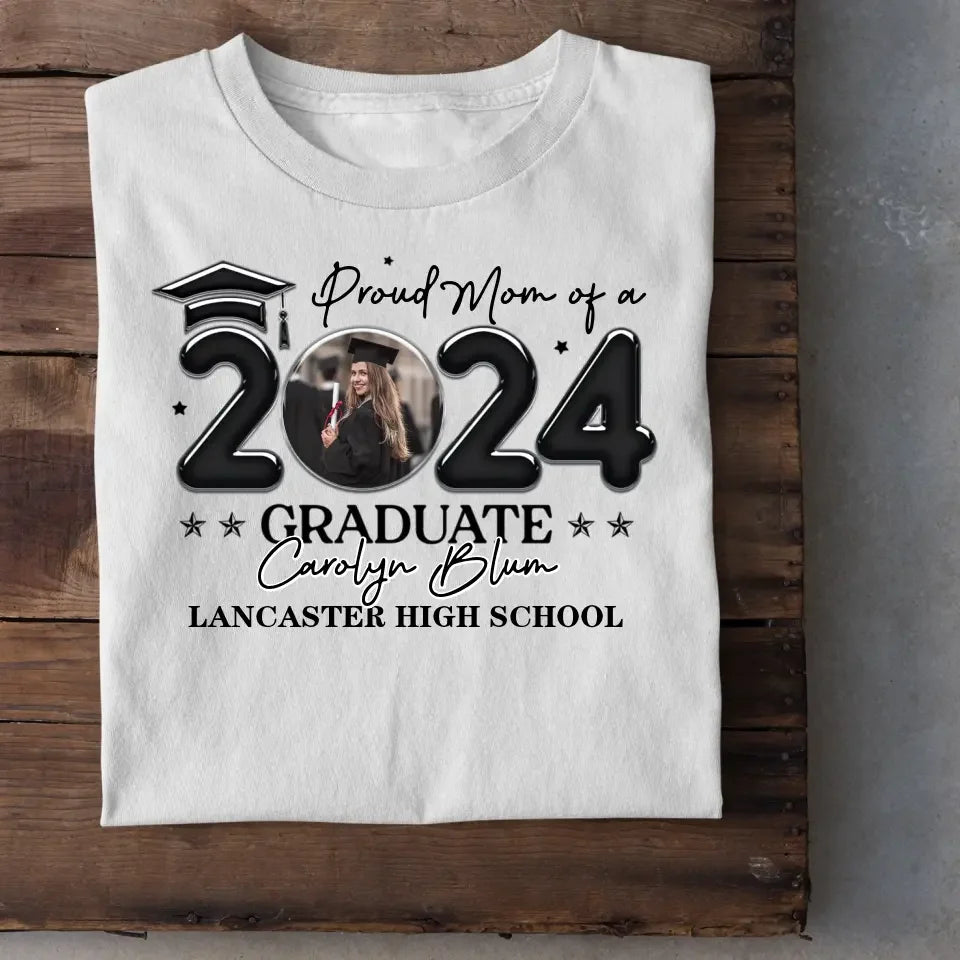 Personalized T-shirt - Graduation Keepsake Gift - Balloon Style Proud Mom Dad Of A 2024 Graduate Photo - Joliny