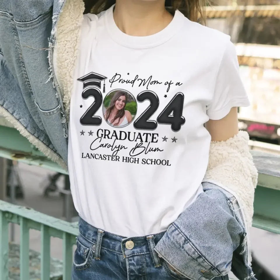 Personalized T-shirt - Graduation Keepsake Gift - Balloon Style Proud Mom Dad Of A 2024 Graduate Photo - Joliny