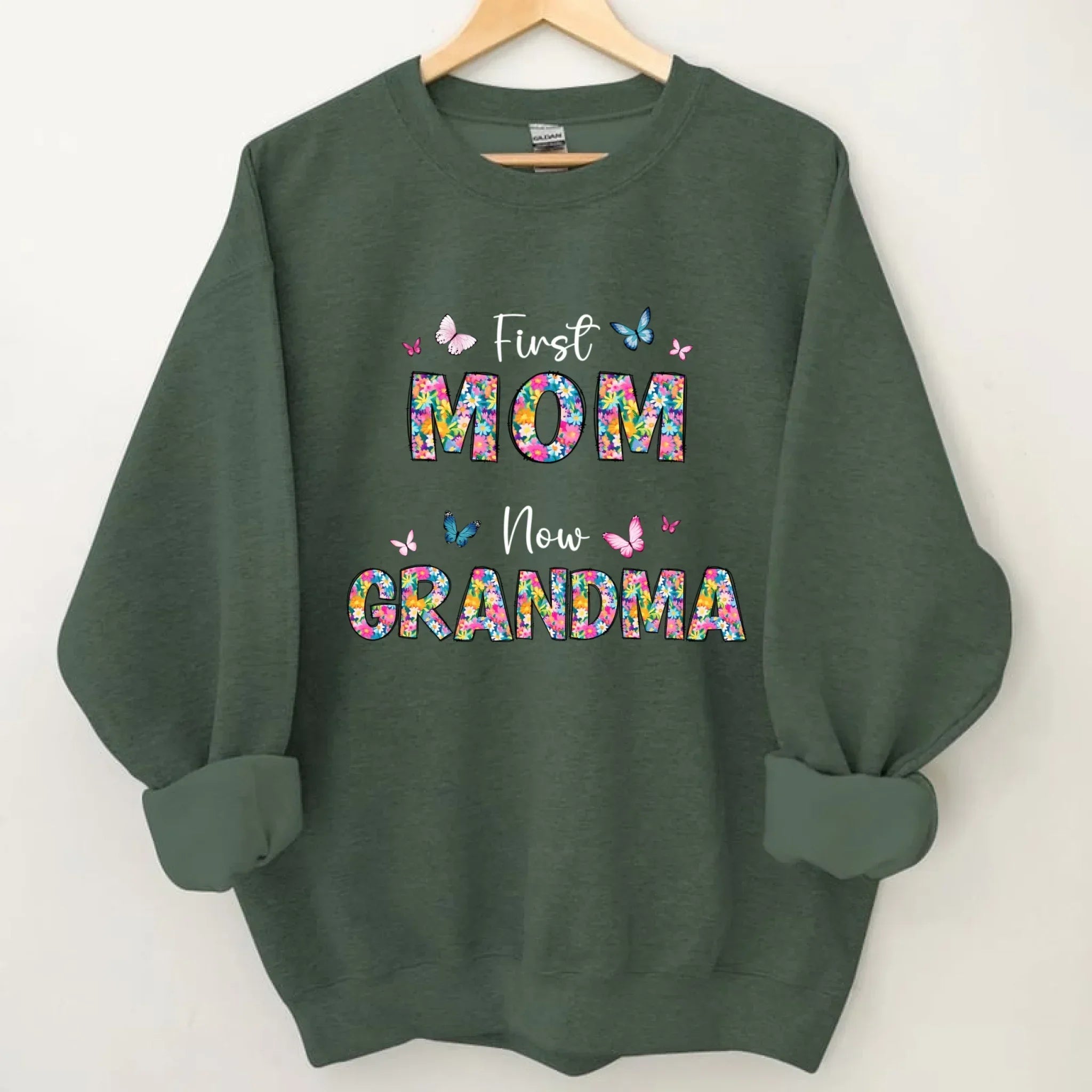 First Mom Now Grandma Floral - Personalized Clothes - Gifts for Family - Joliny