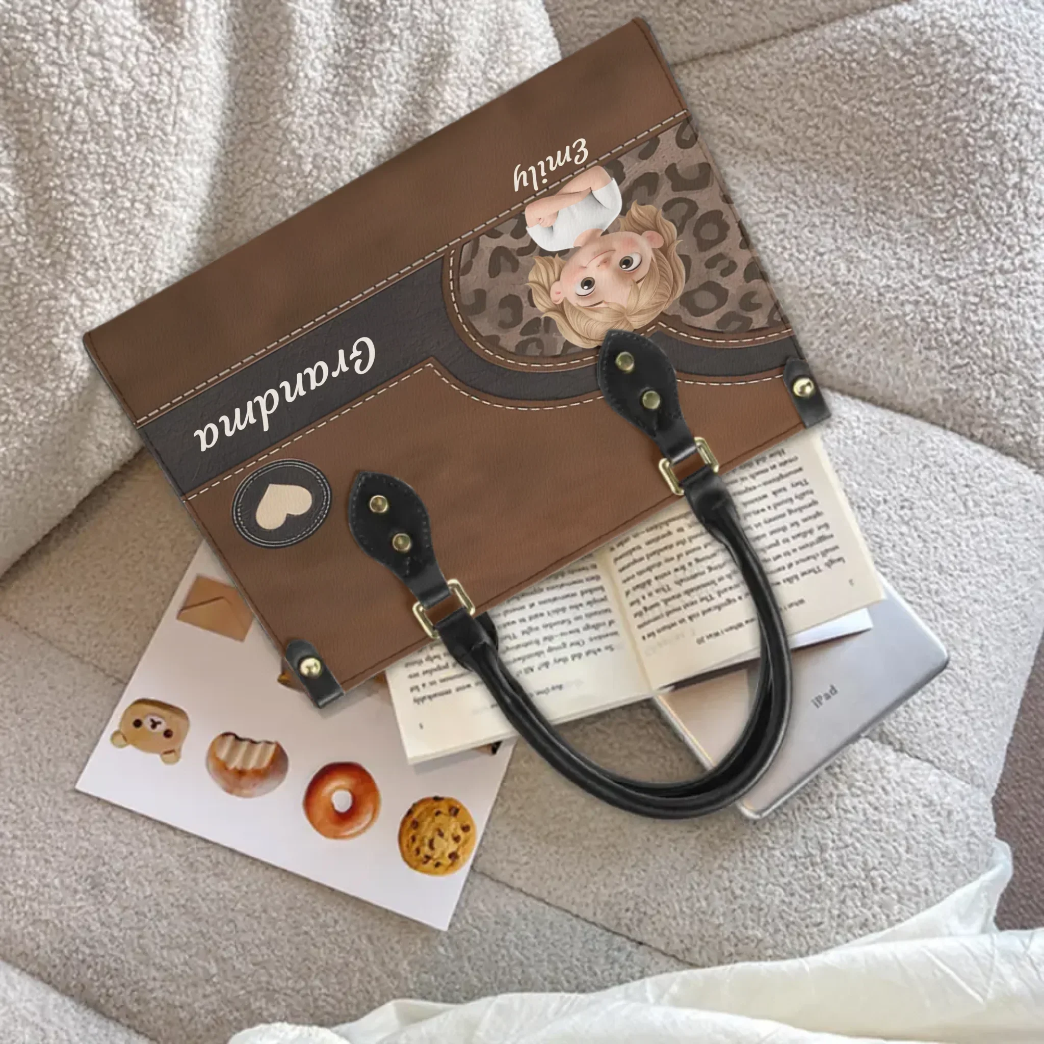 Custom Leather Handbag - Personalized Character - Gift for Family Members - Joliny