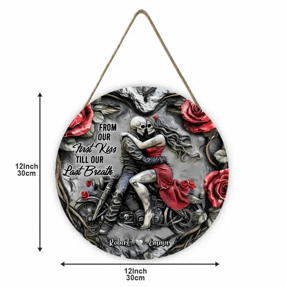 Customized Couple Themed Wooden Door Plate - Personalized Name Couple Embrace Wooden Signage - A Gift For Girlfriend,Boyfriend,Wife,Husband - Joliny