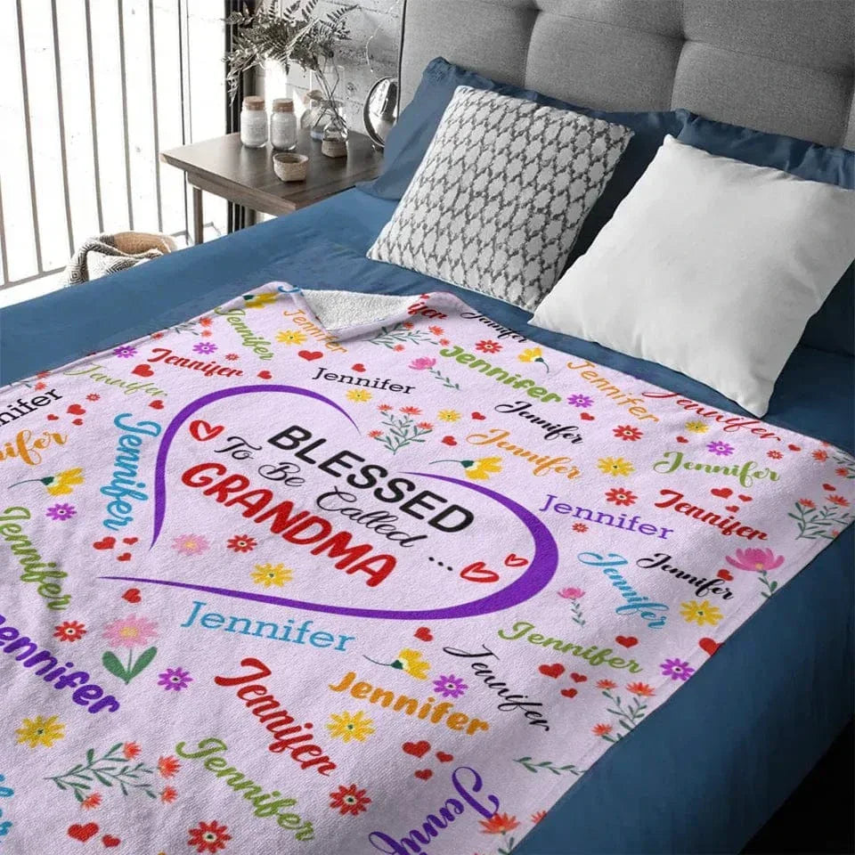 Customized Small Flower And Heart Pattern Blanket - Personalized Nickname And Name Flannel Blanket - Loving Gifts For Family Members,BFF - Joliny