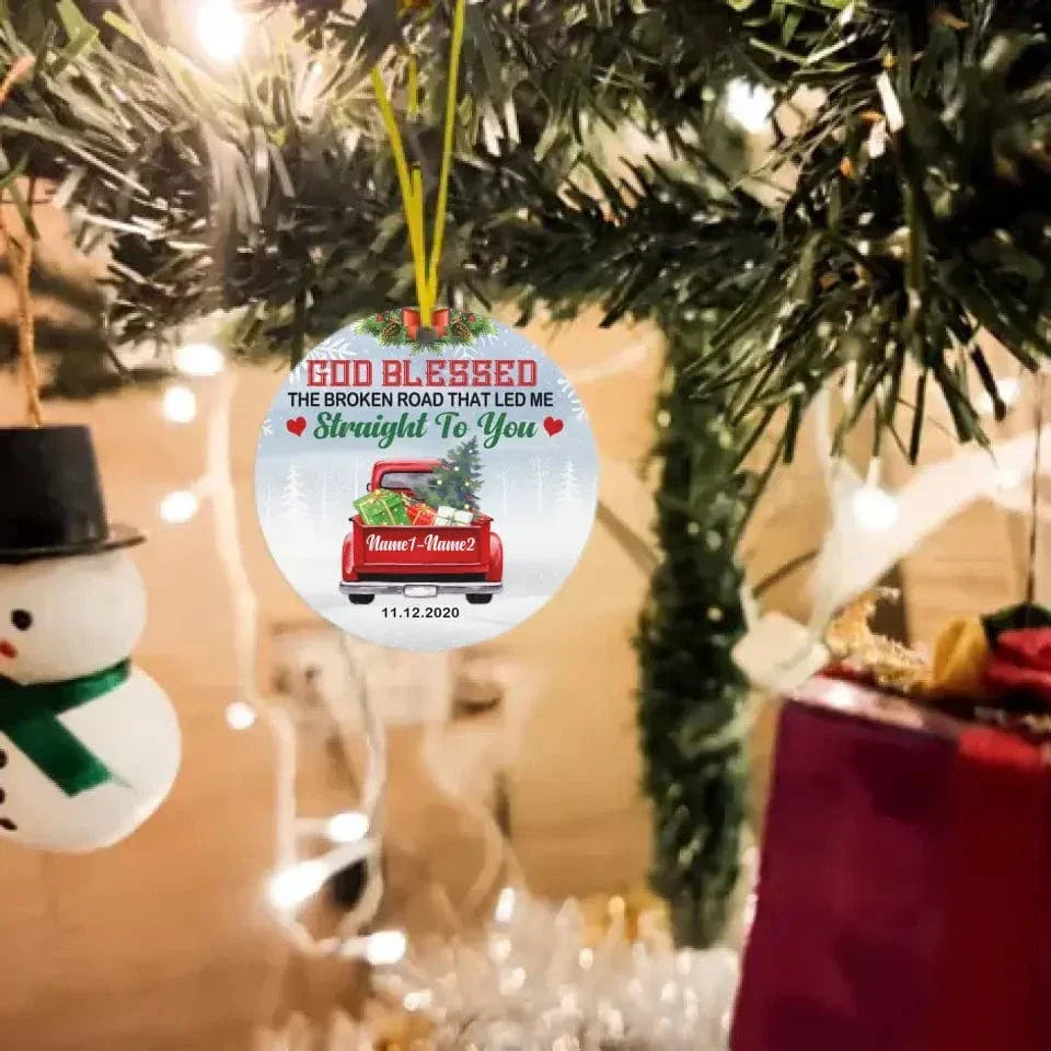 Love Couple Red Truck Christmas Circle Ornament - Joliny