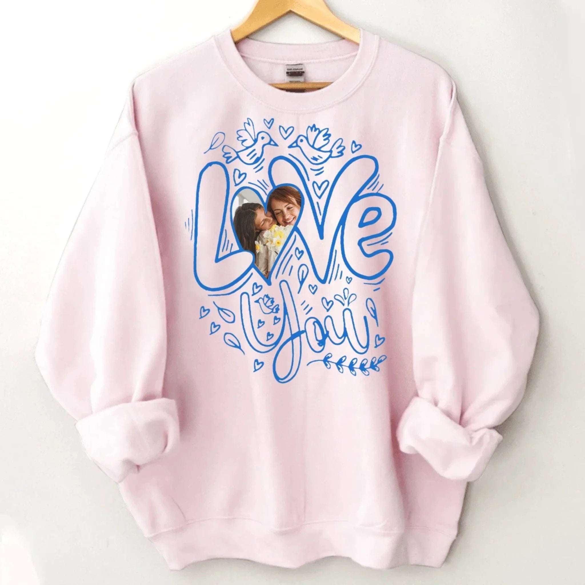 Customized T-shirt with the theme of "Love" - Customized Clothes Featuring Heart-shaped Photos - Gift for Couples,Boyfriend,Girfriend,Husband,Wife - Joliny