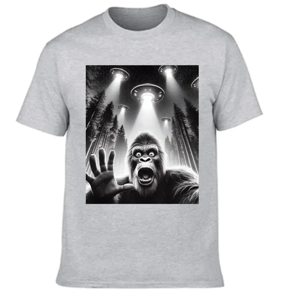 Terrified Orangutan and UFO Selfie Fun Costume - A Gift For Friend,Family,Colleagues,Fellow Student,Roommates - Joliny