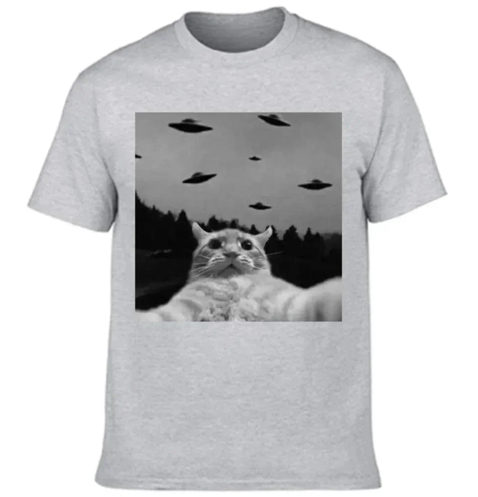 Weird Theme Kittens and UFO Clothe - A Gift For Friend,Family,Colleagues,Fellow Student,Roommates - Joliny
