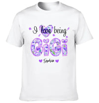 I Love Being Gigi - Garment with personalized name in purple floral pattern - Family Gift - Joliny