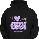 I Love Being Gigi - Garment with personalized name in purple floral pattern - Family Gift - Joliny