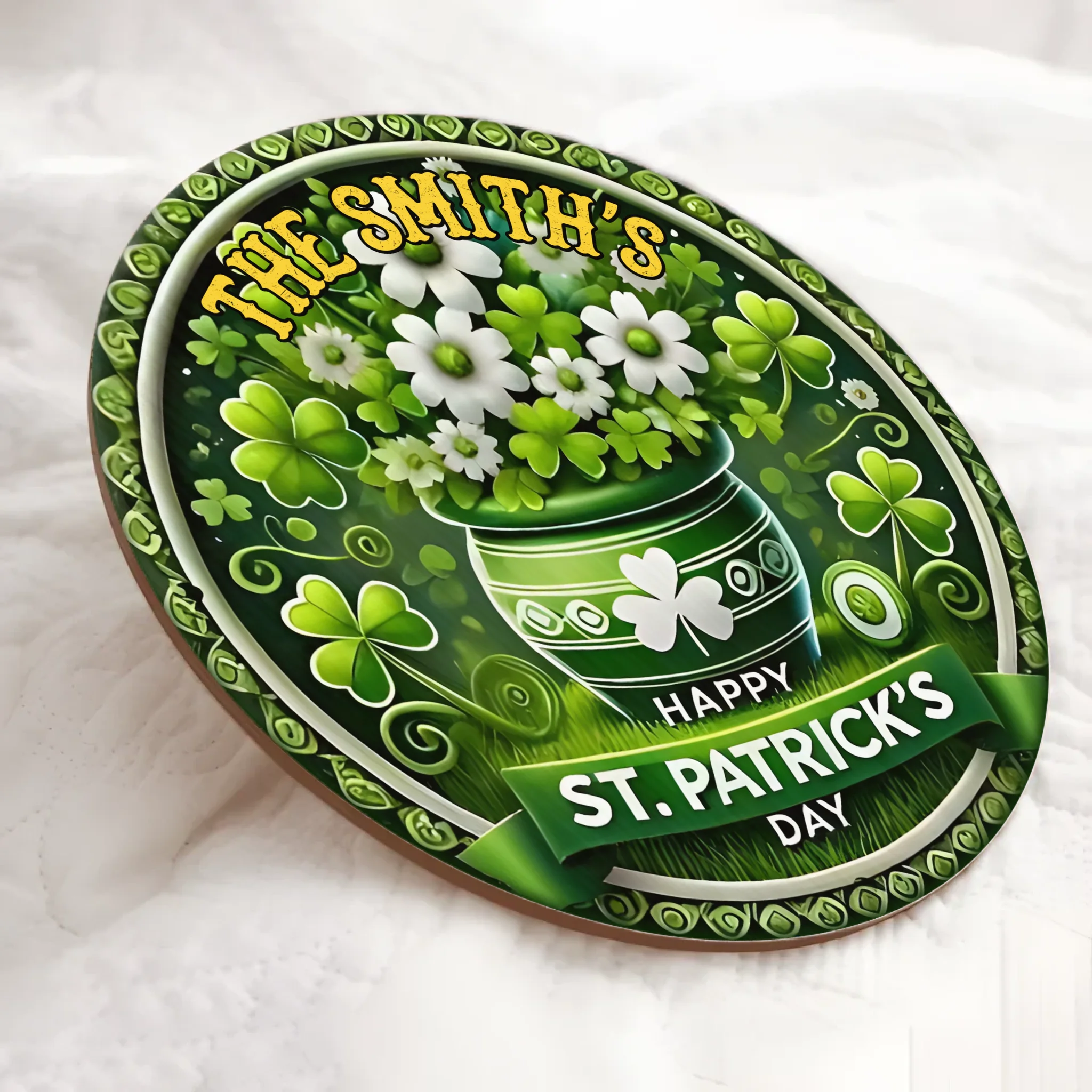 St. Patrick's Day Shamrock Wreath Customized Wooden Doorplates - Personalized Name Door Sign - Gift For Family, Best Friends, Irish Lovers, Holiday Decor Lovers