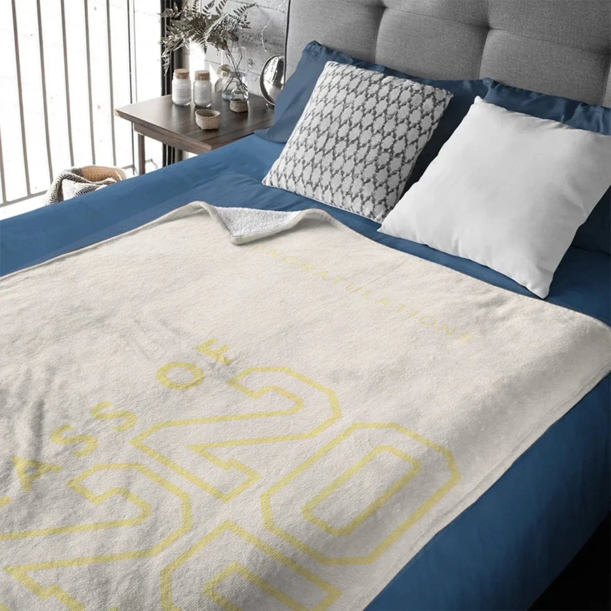 Class of 2025 Customized Graduation Blanket - Personalized with school name - Graduation Gifts for Kids, Classmates and Friends - Joliny