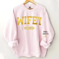 Couple's Anniversary Customized Clothing - Personalized Date and Name Couple Sweatshirt - A Commemorative Gift For Husband,Wife - Joliny