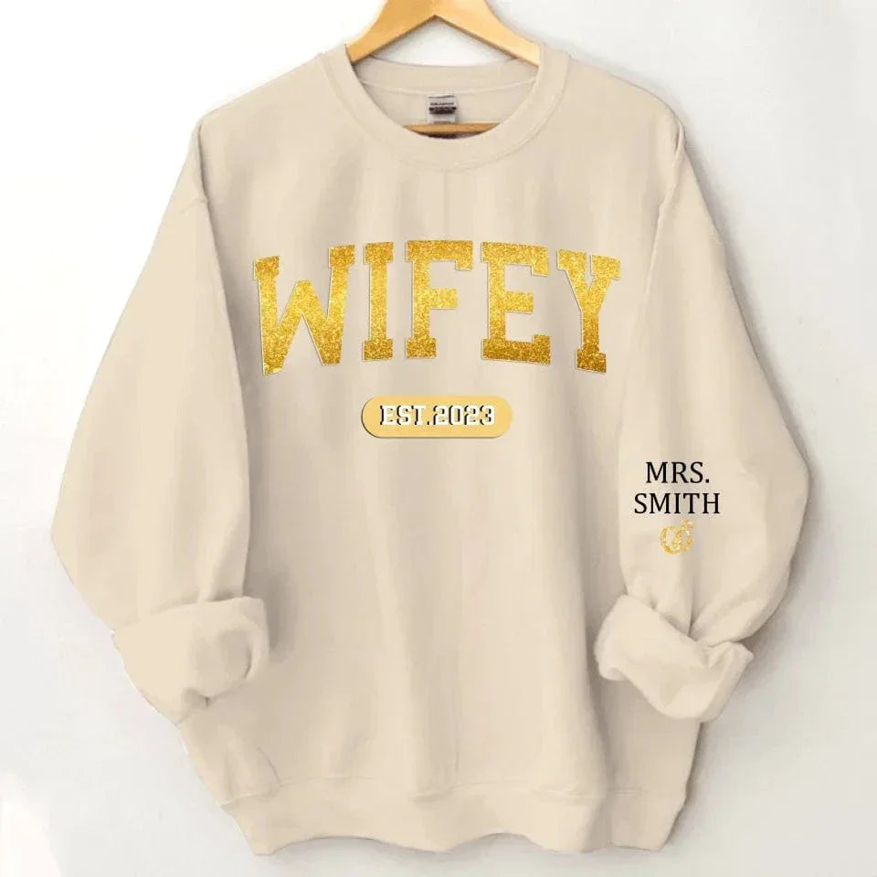 Couple's Anniversary Customized Clothing - Personalized Date and Name Couple Sweatshirt - A Commemorative Gift For Husband,Wife - Joliny