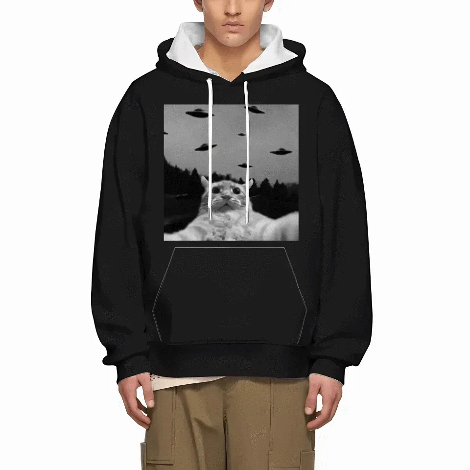 Weird Theme Kittens and UFO Clothe - A Gift For Friend,Family,Colleagues,Fellow Student,Roommates - Joliny