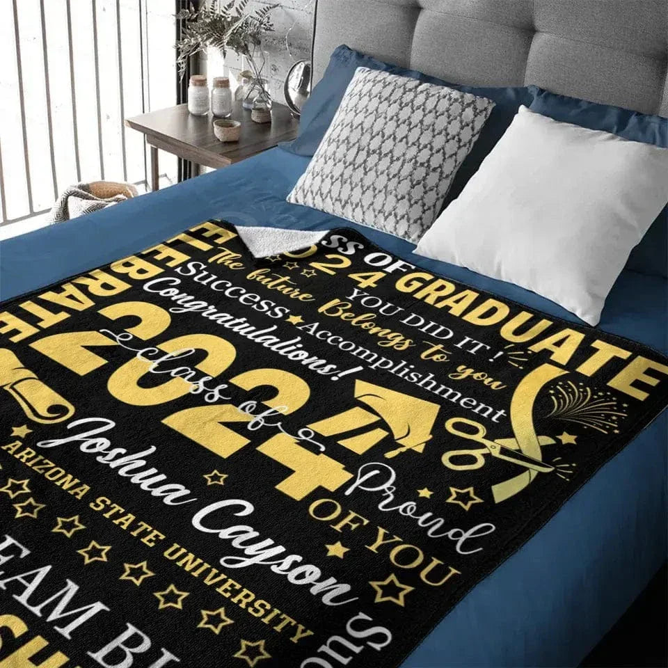 Personalized Class of 2024 Graduation Blankets, Years Are Separated - Joliny
