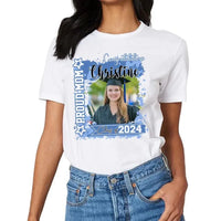 Personalized T-shirt - Graduation Keepsake Gift - Watercolor Proud Mom Dad Of A 2024 Graduate Photo - Joliny
